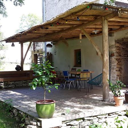 Agreable Gite En Pleine Nature Parmilieu Exterior foto